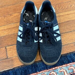 Adidas Men's Black and White Sneakers